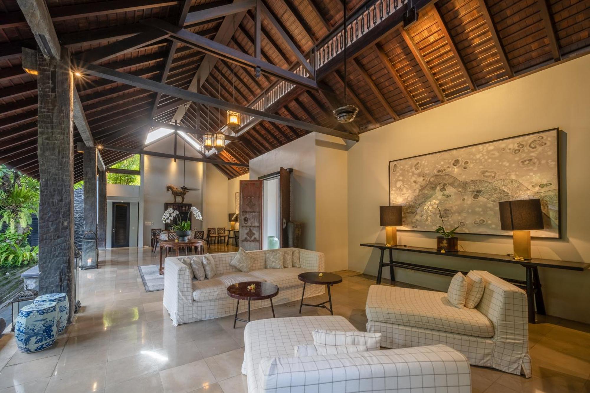 Villa De Suma - Fully Staffed Luxury Villa, Walk To The Beach! Seminyak Kültér fotó