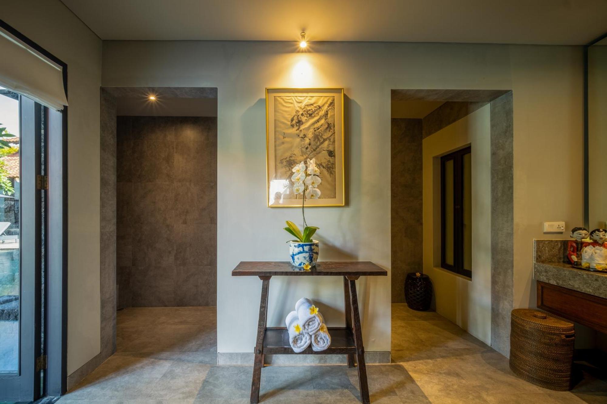 Villa De Suma - Fully Staffed Luxury Villa, Walk To The Beach! Seminyak Kültér fotó