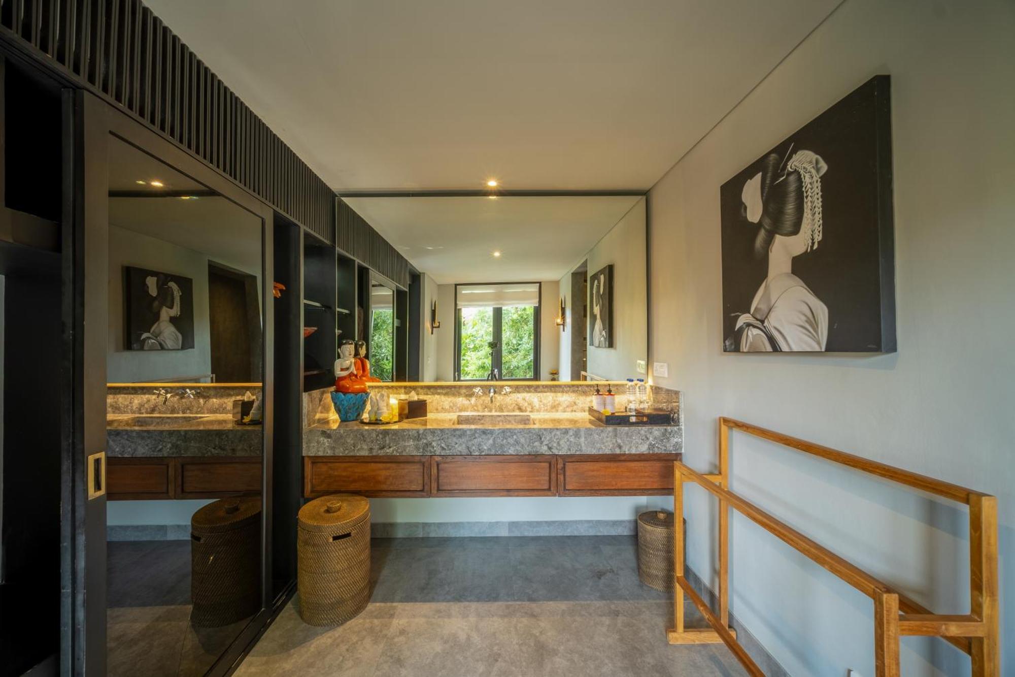 Villa De Suma - Fully Staffed Luxury Villa, Walk To The Beach! Seminyak Kültér fotó