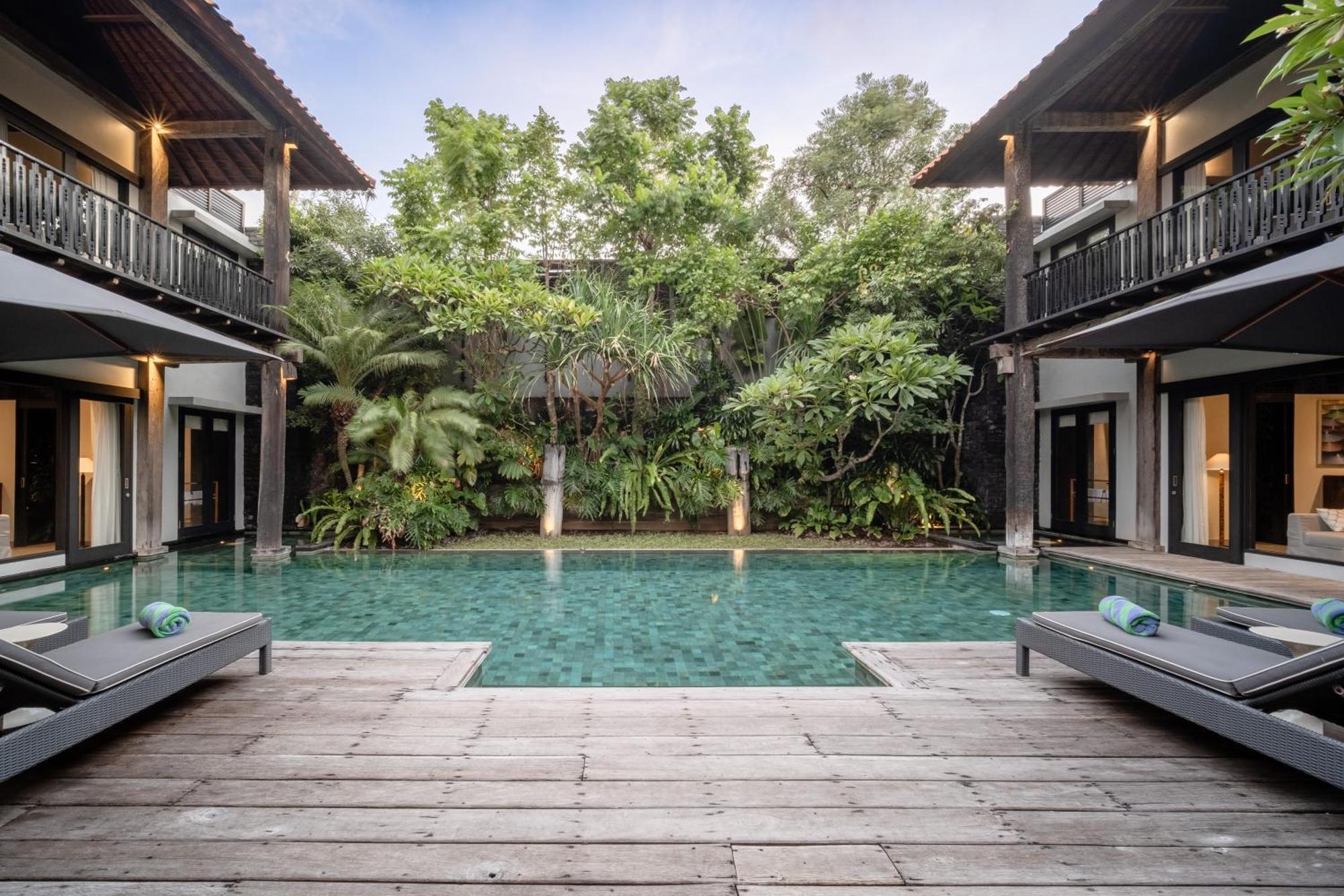 Villa De Suma - Fully Staffed Luxury Villa, Walk To The Beach! Seminyak Kültér fotó