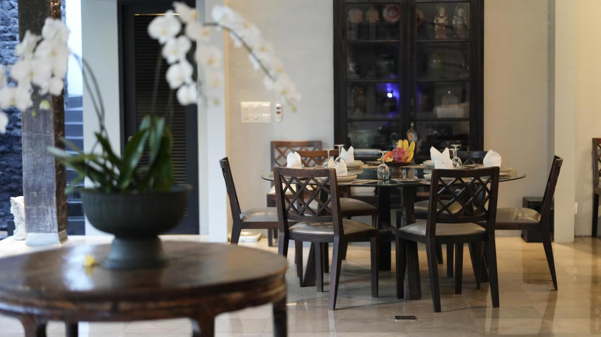 Villa De Suma - Fully Staffed Luxury Villa, Walk To The Beach! Seminyak Kültér fotó