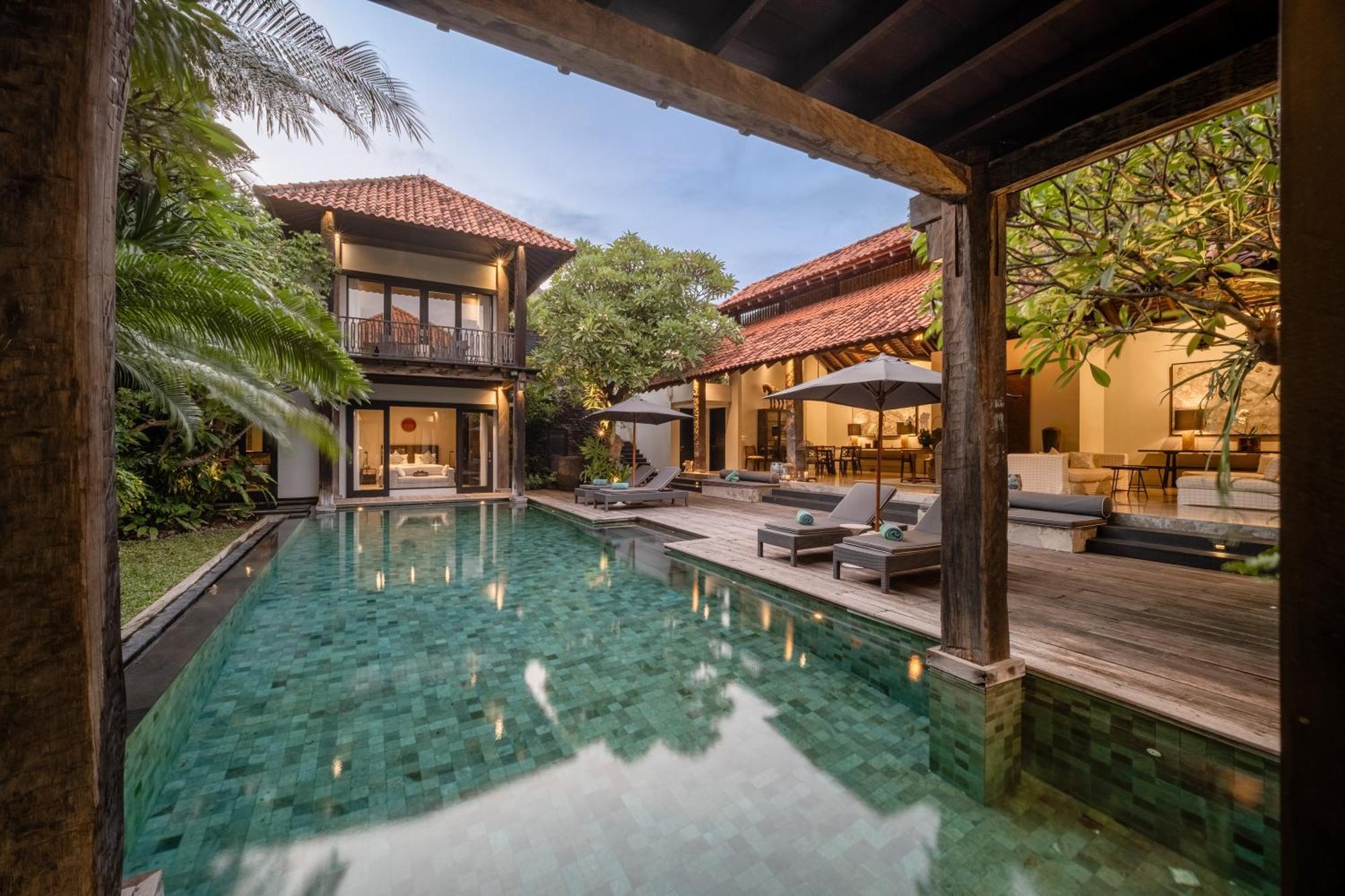 Villa De Suma - Fully Staffed Luxury Villa, Walk To The Beach! Seminyak Kültér fotó